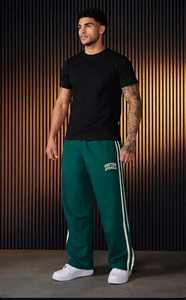 Conjunto Deportivo 2 en 1 para Hombre ONETEN, Color Verde con Bloques de Color y Rayas, Logotipo Bordado, Manga Corta - Product Image 4