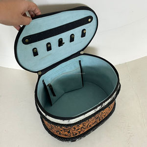 Boîte de maquillage portable en cuir usiné à la main au prix de gros Trousse à cosmétiques de voyage Boîte à bijoux en cuir de vachette véritable avec logo personnalisé - Product Image 6