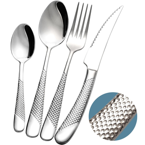 Meilleur prix - Ensemble de couverts élégants en acier inoxydable 4 pièces avec finition polie miroir et poignées épaisses - Couverts au prix le plus bas - Product Image 6