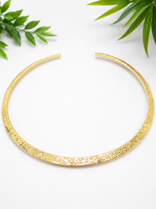 Collar Hasli de Latón Hecho a Mano por UDGEMS |   Gargantilla Abierta Chapada en Oro |   Collar Tradicional Tribal de Latón |   Colgante de Moda - Product Image 3