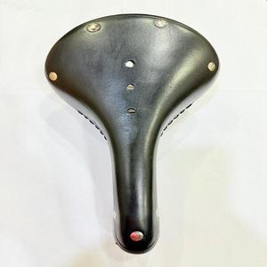 Selle de vélo classique en cuir confortable, rivets noirs, double rail en acier, coussin léger, siège de vélo pour adultes unisexes, route - Product Image 5