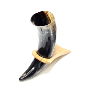 Cuerno Vikingo para Beber, Auténtico Cuerno de Buey con Soporte de Madera - Product Image 5