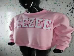 Sudadera DEEZEE PINK con Cuello Alto, 100% BLANCA, Apliques Bordados, Cuello Ancho, CLUSH SPORTS - Product Image 4