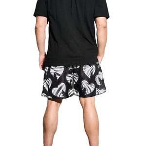 Shorts de Playa Negros para Hombre con Estampado de Corazones, Secado Rápido, Cintura Elástica, Shorts Casuales - Product Image 2