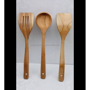 Ensemble de cuillères en bois WickerNest | Ustensiles en bois de manguier de qualité supérieure avec poignées en osier enveloppées à la main pour une salle à manger et une décoration de ferme rustique - Product Image 3