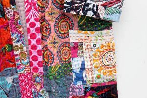 Kantha Chaqueta de ropa acolchada Robe Patchwork Boho Algodón Hecho a mano Abrigo largo para mujer - Product Image 3