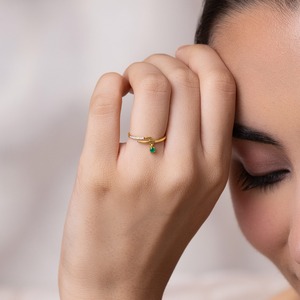 Anillo Abierto Minimalista con Diamante Natural en Plata de Ley 925 Chapada en Oro |   Joyería Fina Ajustable para Uso Diario - Product Image 6