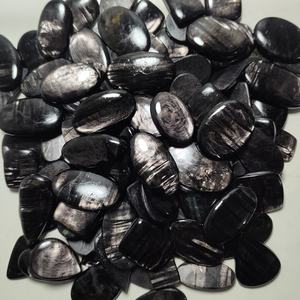 พลอยควอตซ์ธรรมชาติ Aamna Gems สำหรับทำเครื่องประดับ ขนาด 6 มม. รูปทรงกลมเจียระไนแบบเหลี่ยมคม สีขาวมีลายเส้นสีเทา ขายส่ง - Product Image 3
