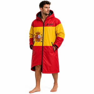 Parka de Natación de Alta Calidad con la Bandera de España |   Chaqueta Impermeable con Capucha Personalizada con Forro Polar Sherpa para Natación, Surf y Buceo en Invierno - Product Image 1