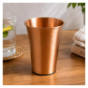 Verres à eau en cuivre pur à 100 %, gobelets en cuivre martelé faits à la main pour hôtels et restaurants, vaisselle traditionnelle ayurvédique - Product Image 3