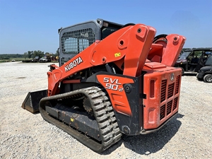 Cargadora compacta SVL90-2 lista para operaciones de movimiento de tierras - Product Image 3