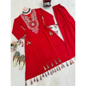 SP Designer <b>White</b> Party Wear Ethnic Top and Bottom Size L with Thread & Real Mirror Work Accessories - Product Image 3