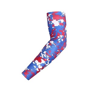Manchons de compression pour le football américain, imprimé camouflage numérique rouge, bleu et blanc, unisexe adulte, personnalisables par sublimation - Product Image 6