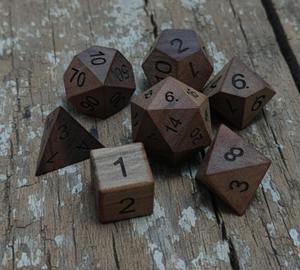 Dés en bois fiables et de haute précision, polyédriques, pour les marchés internationaux de jeux de société – Produit de jeu en gros - Product Image 6