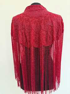 Cape rouge en polyester pour femme avec broderie florale et perles, idéale pour les mariages et les fêtes - COTTON COUTURE du Uttar Pradesh - Product Image 3