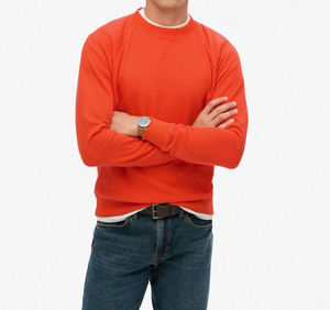 Sudaderas Clásicas Premium de Algodón y Felpa, Personalizables con Logotipo, Color Naranja Sólido, Cuello Redondo, Transpirables - Product Image 2