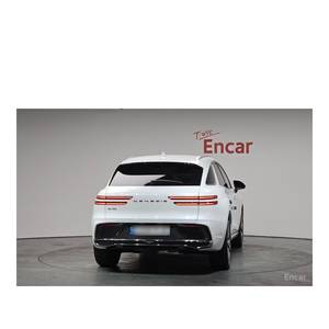 Genesis GV70 2.5T 2024, Gasolina, 2WD, con Caja de Cambios Automática, Asientos de Cuero, Cámara Trasera - 5,117 km - Product Image 4