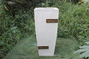 กระถางต้นไม้ทรงสี่เหลี่ยมผืนผ้า รุ่น Elegance Mosaic KNT สีขาว ทำจากไฟเบอร์กลาส แกะสลักด้วยมือ ดีไซน์คลาสสิก ผิวเรียบเงางาม ใช้ได้ทั้งภายในและภายนอกอาคาร ดีไซน์โดดเด่นไม่เหมือนใคร - Product Image 2