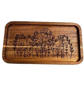 Bandeja rectangular de madera hecha a mano con grabado floral, bandeja decorativa para mesa de comedor o café - Product Image 1
