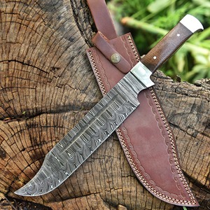 Cuchillo Bowie Personalizado Hecho a Mano para Camping/Caza, en Acero de Damasco, Mango de Madera con Funda de Cuero, 15 Pulgadas - Product Image 1