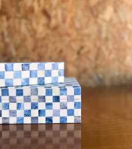 Boîte de rangement rectangulaire empilable en MDF avec incrustation de os de style arabe, motif damier bleu et blanc, design classique - Product Image 4