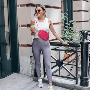 Bolso pequeño acolchado tipo puffer con correa ajustable, riñonera rosa para mujer, para correr, viajar, hacer senderismo, hacer ejercicio y practicar deportes. - Product Image 6