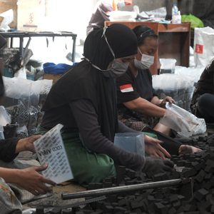 Bring Your Hookah Session to a New Standard with High-quality Indonesia <b>Coconut</b> <b>Shell</b> Charcoal Briquettes - Product Image 2