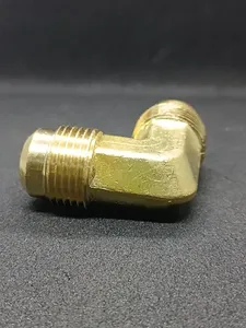 Adaptador de tubo redondo macho forjado pulido con rosca G de cabezal igual y acabado dorado para tuberías industriales de alta presión - Product Image 5
