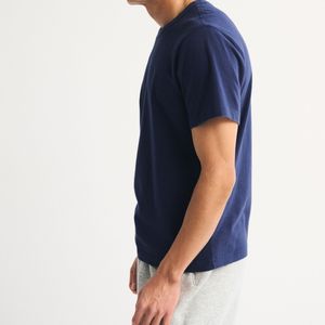 เสื้อยืดสีกรมท่าคุณภาพสูงสำหรับผู้ชาย ผ้าฝ้ายพรีเมียม คอกลม เรียบง่าย สไตล์มินิมอล รับสกรีนโลโก้ OEM เสื้อยืดลำลองแนวสตรีทแวร์ - Product Image 4