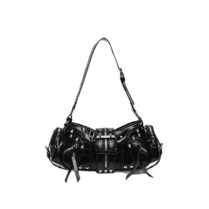Borsa a Tracolla da Donna Stile Moto Retrò in Pelle Lucida Cilindrica con Multi Cerniera e Rivetti, Stile Gotico Millennium Street - Product Image 1