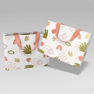 Sacs en papier personnalisés KM, avec logo et poignées, pour emballage cadeau, Noël, entreprise, commerce de détail, shopping, pelliculage de luxe. - Product Image 3