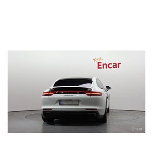 Pour Porsche Panamera 3.0 AWD avec caméra arrière, sièges en cuir, modèle janvier 2020, 68 452 km - Product Image 4