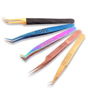 Cada pinza cuenta con una punta perfectamente alineada para un desplumado preciso, lo que garantiza que pueda quitar Las pestañas postizas sin esfuerzo - Product Image 4