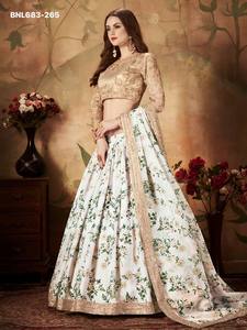 Magnifique Organza de créateur avec imprimé floral numérique - Lehenga-Choli-Dupatta brodé de Dori et de paillettes - Exportateur de mode féminine - Product Image 3