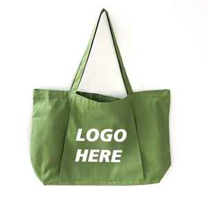 Sac fourre-tout en toile de coton imprimé avec logo et dimensions personnalisés, idéal pour le shopping et les cadeaux - Product Image 3