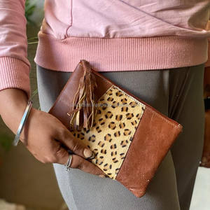 Haute qualité cheveux sur imprimé Animal en cuir de vachette véritable gland pochette à fermeture éclair pour les femmes personnalisé luxe concepteur pochette sac à main - Product Image 2