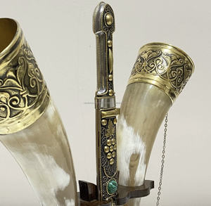 Corne à boire sculptée traditionnelle de style viking antique fabriquée à la main Ale Beer Mead Gravures personnalisées Collection antique - Product Image 5