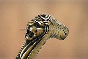 Tirador de puerta con forma de León de latón y Metal único de diseño moderno, Color personalizado para aplicaciones de cocina, acabado antiguo - Product Image 4