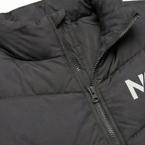 Veste matelassée en toile à capuche personnalisée OEM pour homme, chaude, isolée, imperméable, avec logo frontal, style streetwear, pour l'extérieur - Product Image 6