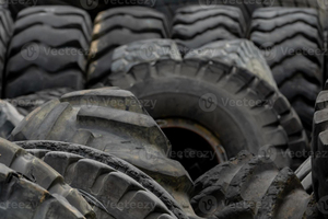 ยางรถยนต์มือสองคุณภาพสูงเกรดพรีเมียมพร้อมขาย รับประกัน 2 ปี จาก DE - Product Image 5
