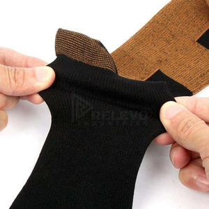 Chaussettes de compression personnalisées Relevo en coton pour hommes, chaussettes de sport respirantes, douces et hautement élastiques - Product Image 5