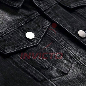 Chaqueta de mezclilla con diseño personalizado y aspecto desgastado, construcción ligera, chaqueta de invierno para actividades diarias al aire libre. - Product Image 4