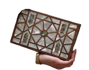 Plus grand sac à main en bois incrusté de nacre Buraq Ladies Handdicrfts Handmade Handbag Clutch From India - Product Image 4