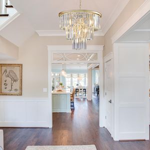 Elegante Lampadario di Cristallo a 3 Livelli da 20 Pollici con 7 Luci, Cornice Dorata, Lampada a Sospensione per Illuminazione Soffitto Soggiorno e Sala da Pranzo - Product Image 4