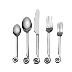 Ensemble de couverts métalliques personnalisables en gros, design intemporel, compatible avec les tendances culinaires évoluantes - Product Image 5