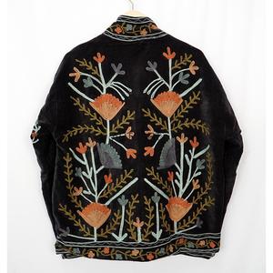 Veste en velours brodée à la main à motif floral, col mandarin, manches longues, manteau d'automne pour femme, style bohème élégant, pièce maîtresse - Product Image 2