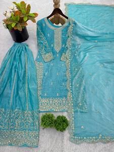 Ensemble palazzo ethnique traditionnel pour femmes avec broderie à sequins - Product Image 3