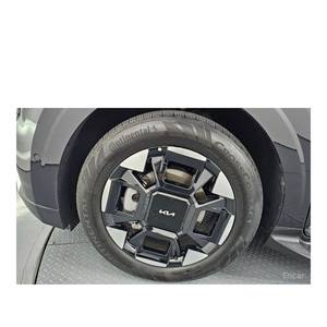 Kia Carnival HEV 2024/5, 7 Plazas, Limusina de Techo Alto, 8,712 km, Caja de Cambios Automática, Asientos de Cuero, Volante a la Izquierda - Product Image 5