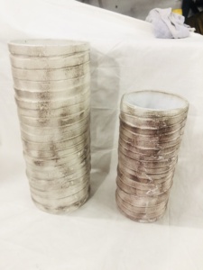 Vase à fleurs en aluminium rustique léger de haute qualité fait à la main pour la décoration de table à la maison - Product Image 5