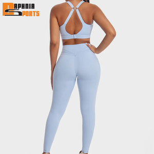 Conjuntos Deportivos de Yoga para Mujer con Logotipo Personalizado de Fábrica, Top Corto y Leggings con Efecto Push-Up para Pilates y Fitness - Product Image 3